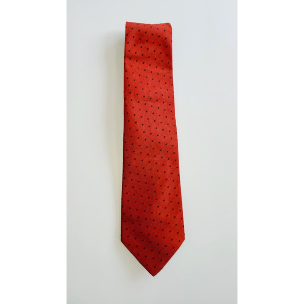 BANANA REPUBLIC 100 % Silk Tie Red & Black Mini‎ Dot Pattern